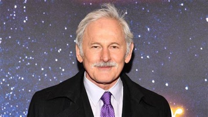 Victor Garber - Bio, Age, net worth, siblings, height, Wiki, Facts and Family