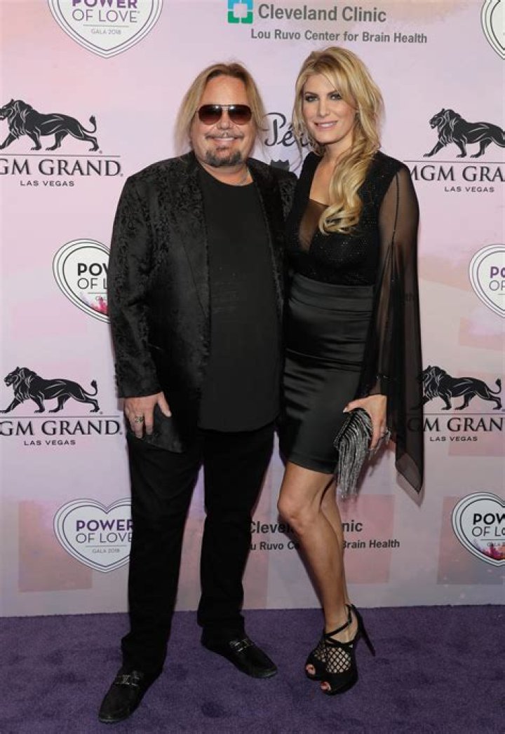 Vince Neil - Bio, Age, net worth, height, weight, Wiki, Facts and Family