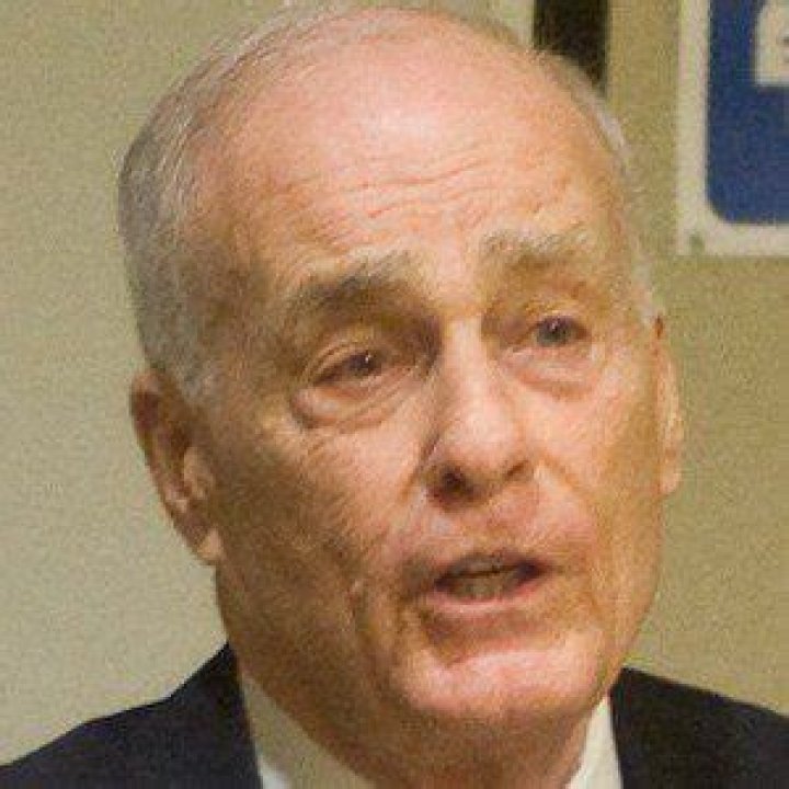 Vincent T. Bugliosi Jr. - Bio, Age, Wiki, Facts and Family