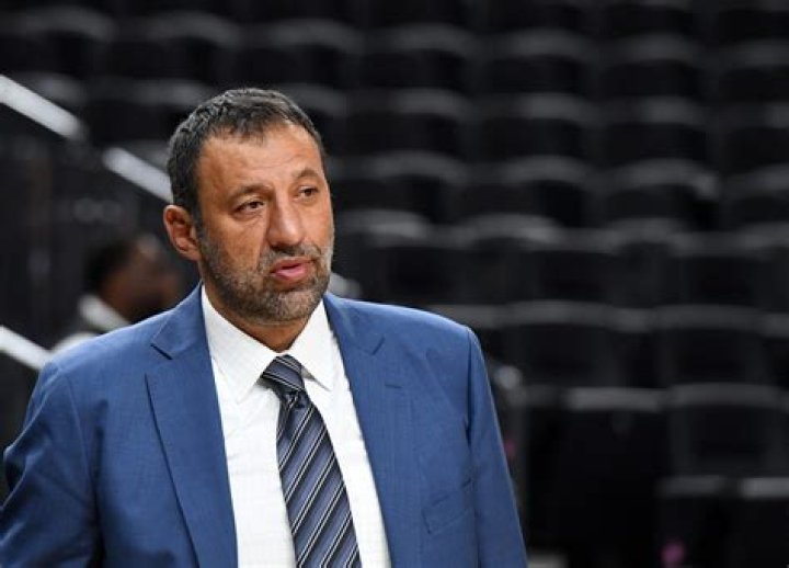 Vlade Divac - Bio, Age, net worth, height, Wiki, Facts and Family