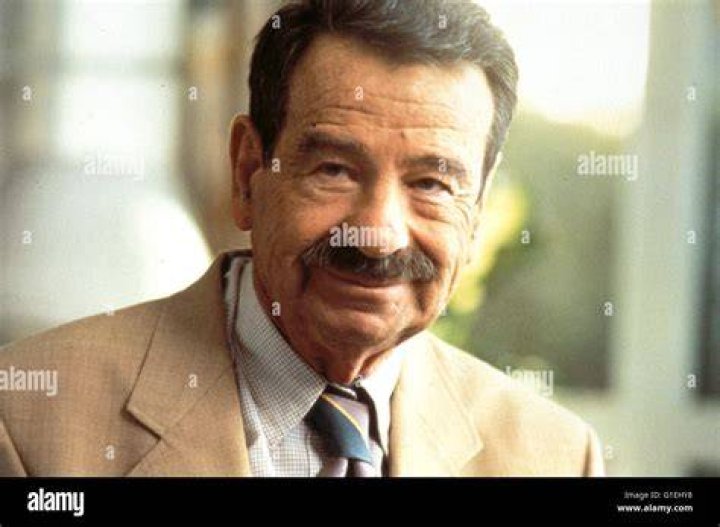 Walter Matthau - Bio, Age, net worth, height, Wiki, Facts and Family