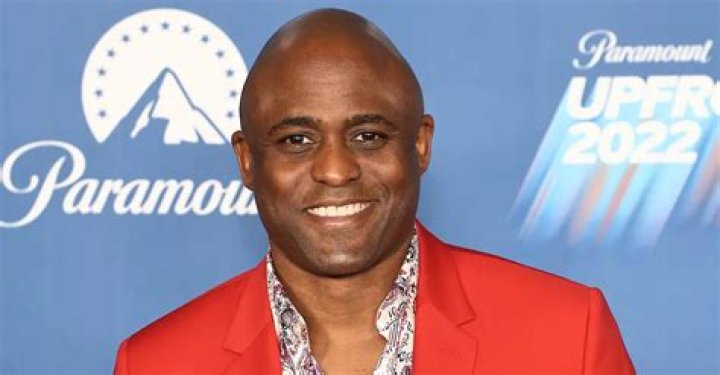Wayne Brady - Bio, Age, net worth, weight, height, Wiki, Facts and Family