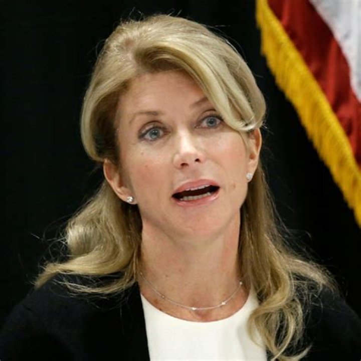 Wendy Davis - Bio, Age, Wiki, Facts and Family