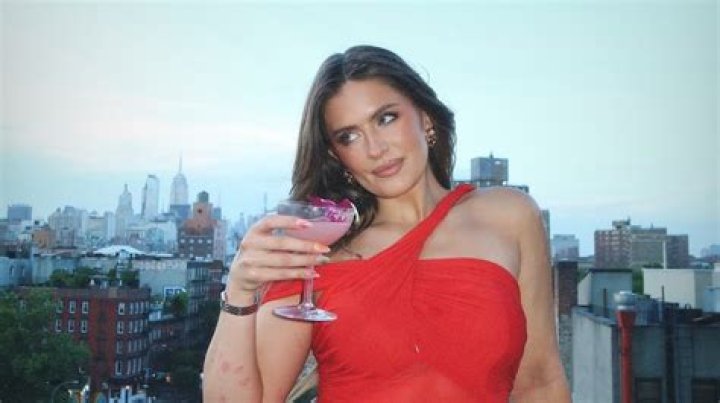 Whitney Simmons - Bio, Age, Wiki, Facts and Family
