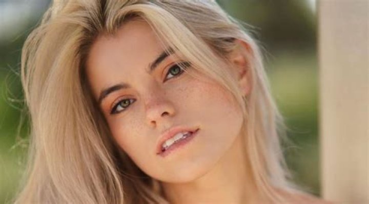 Who is Sabrina Banks ? Wikipedia,Age,Height,Weight,Real Name,Net Worth