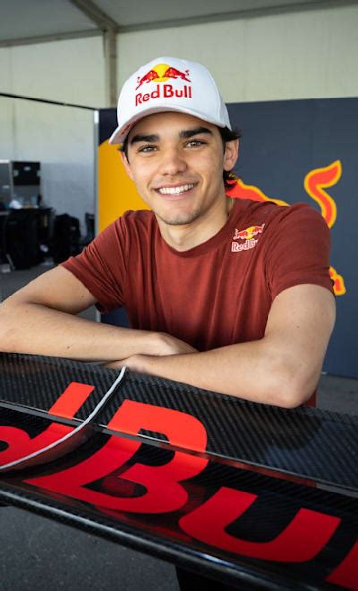 Who is Sebastian Montoya ? Wikipedia,Age,Height,Weight,Real Name,Net Worth