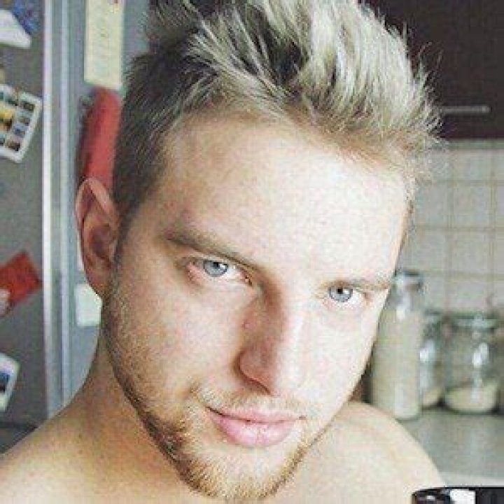 Wiktor Mrozik - Bio, Age, Wiki, Facts and Family