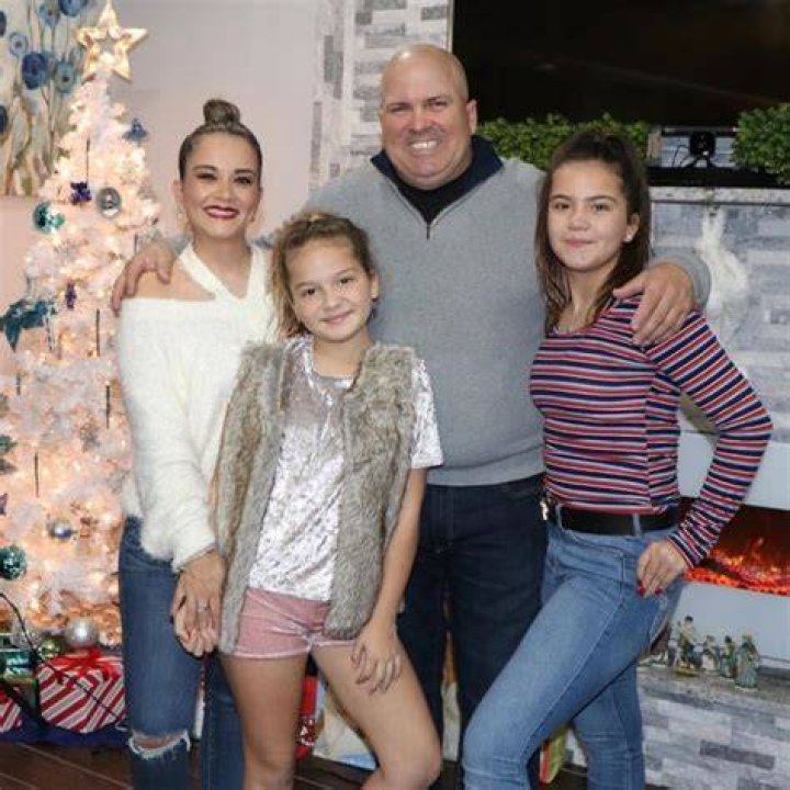 Yailenys Sister Forever - Bio, Age, Wiki, Facts and Family