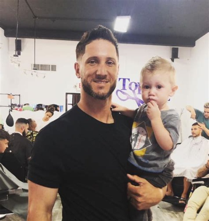 Yan Gomes - Bio, Age, height, Wiki, Facts and Family