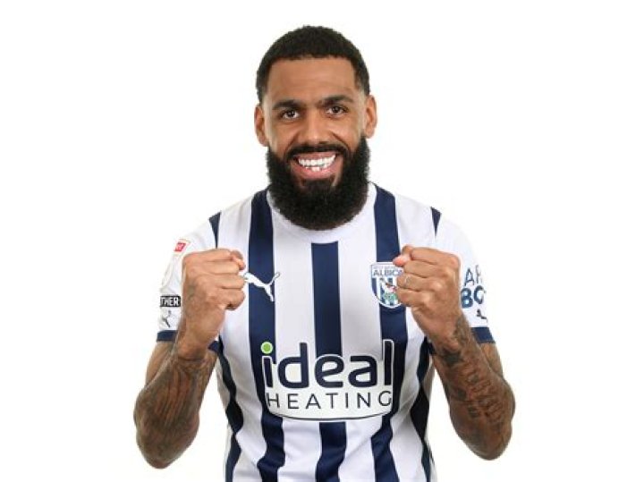Yann M'Vila - Bio, Age, height, Wiki, Facts and Family