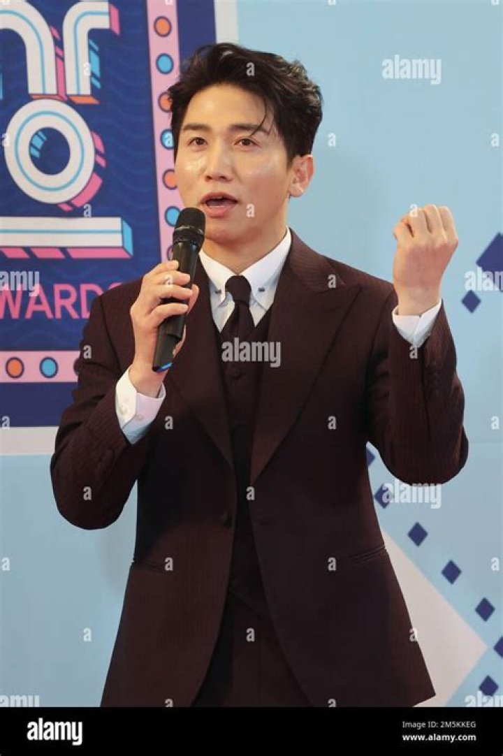Yoo Se-yoon - Bio, Age, Wiki, Facts and Family