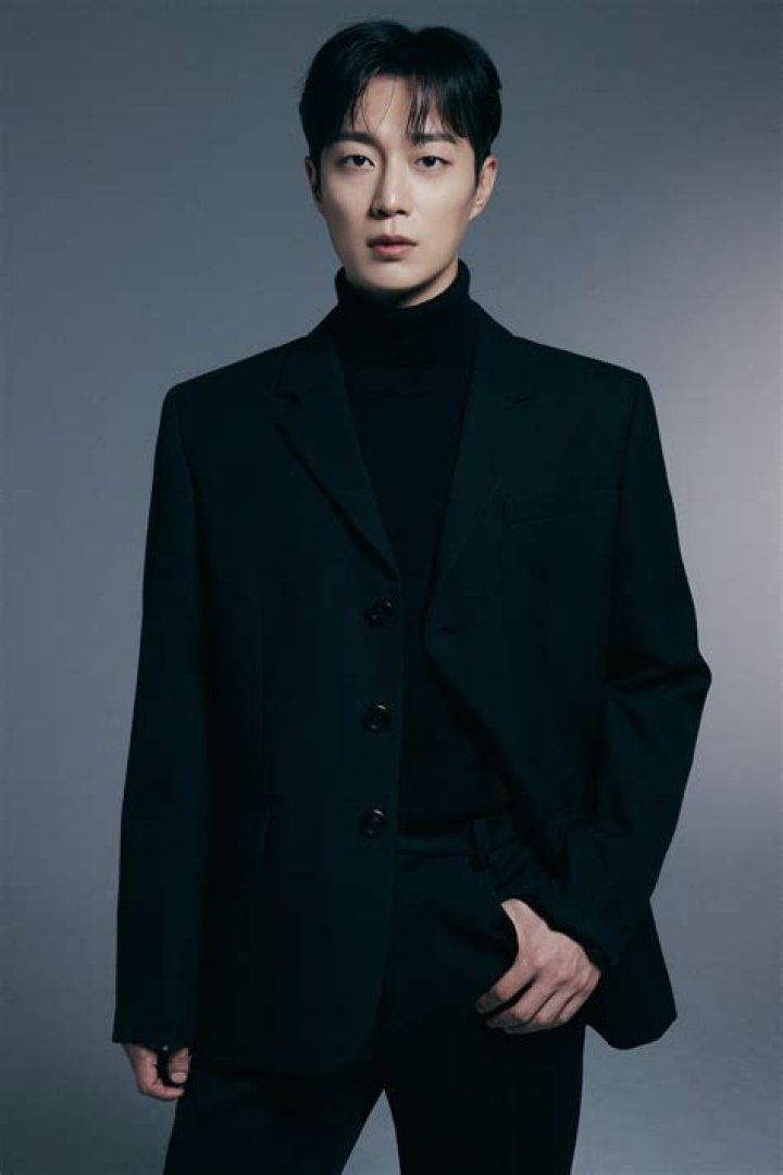 Yoon Doo-joon - Bio, Age, siblings, height, weight, Wiki, Facts and Family