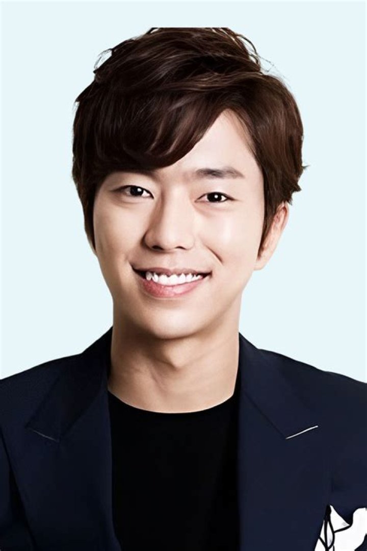 Yoon Hyun-min - Bio, Age, height, Wiki, Facts and Family