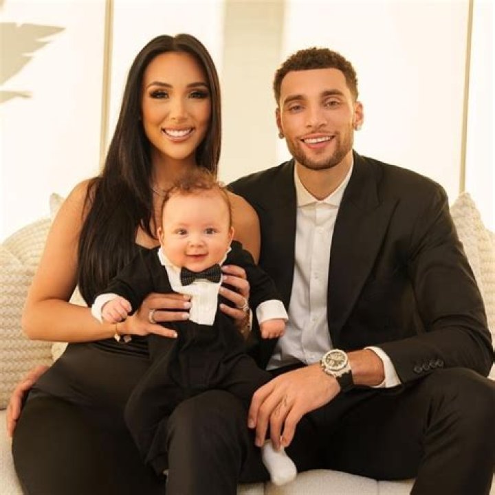 Zach LaVine - Bio, Age, net worth, siblings, height, Wiki, Facts and Family