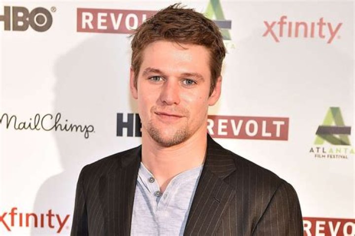 Zach Roerig - Bio, Age, net worth, siblings, height, Wiki, Facts and Family