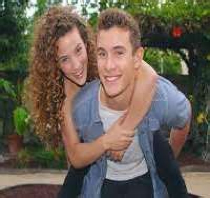 Zak Dossi - Bio, Age, Wiki, Facts and Family