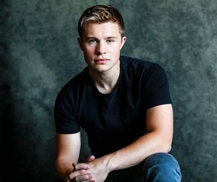 Zayne Emory - Bio, Age, Wiki, Facts and Family