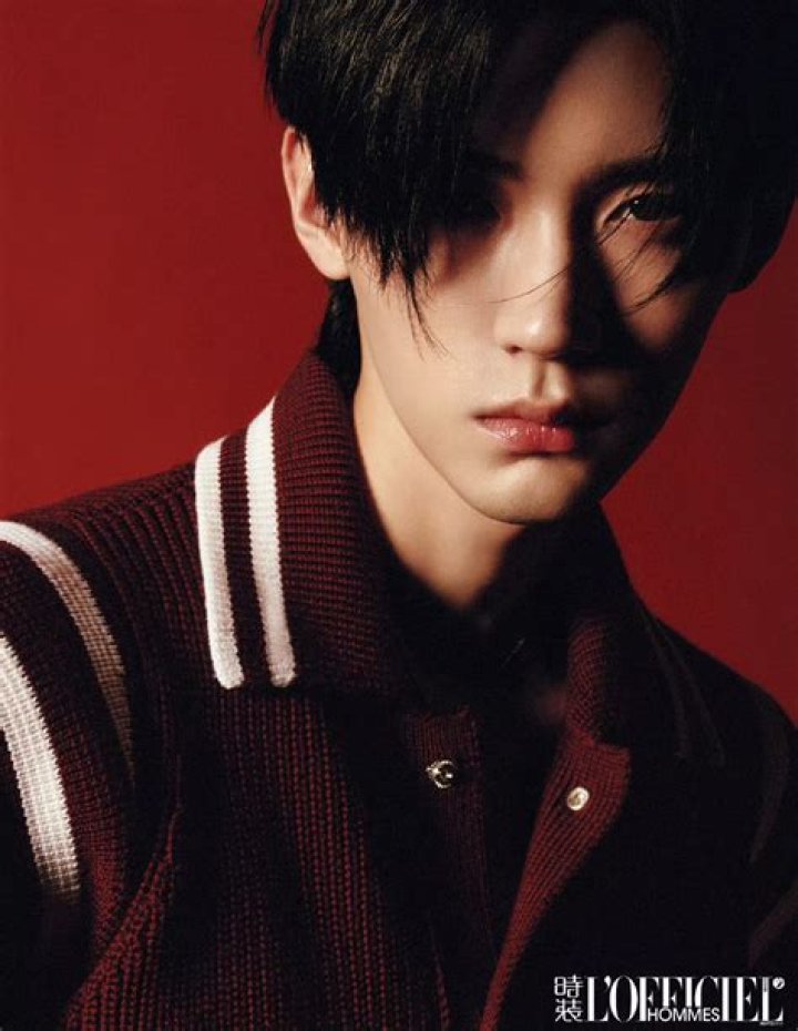 Zhou Yiran: Pop Singer Detailed Bio, Age, Birthday, & Height Insights and more