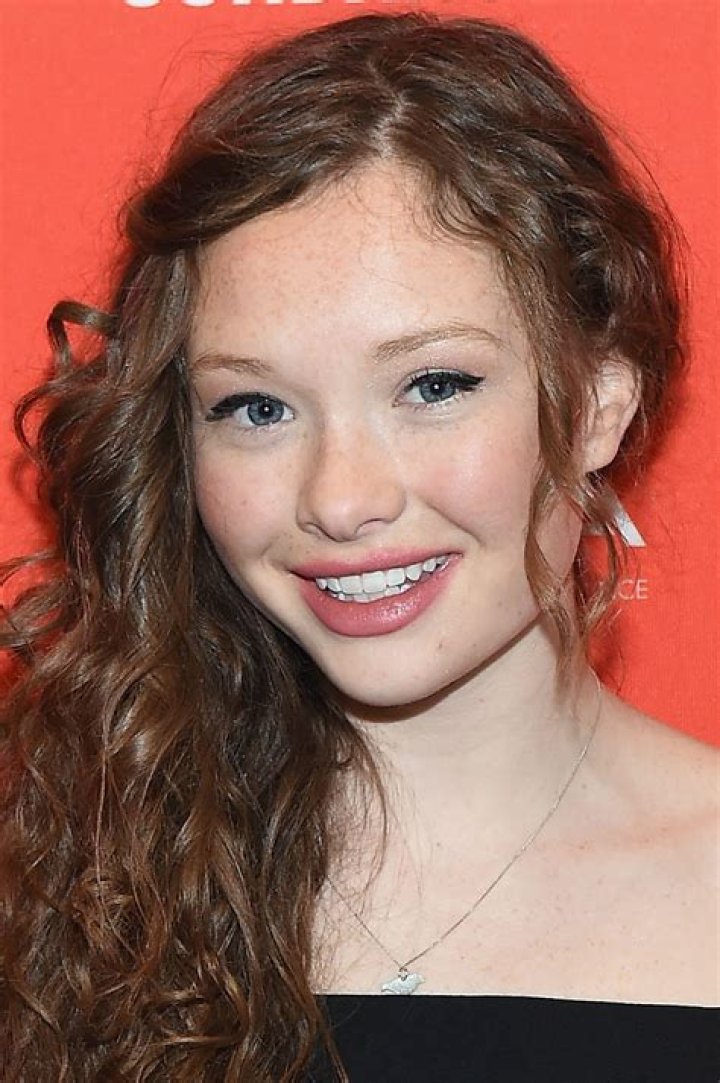 Zoe Colletti - Bio, Age, Wiki, Facts and Family