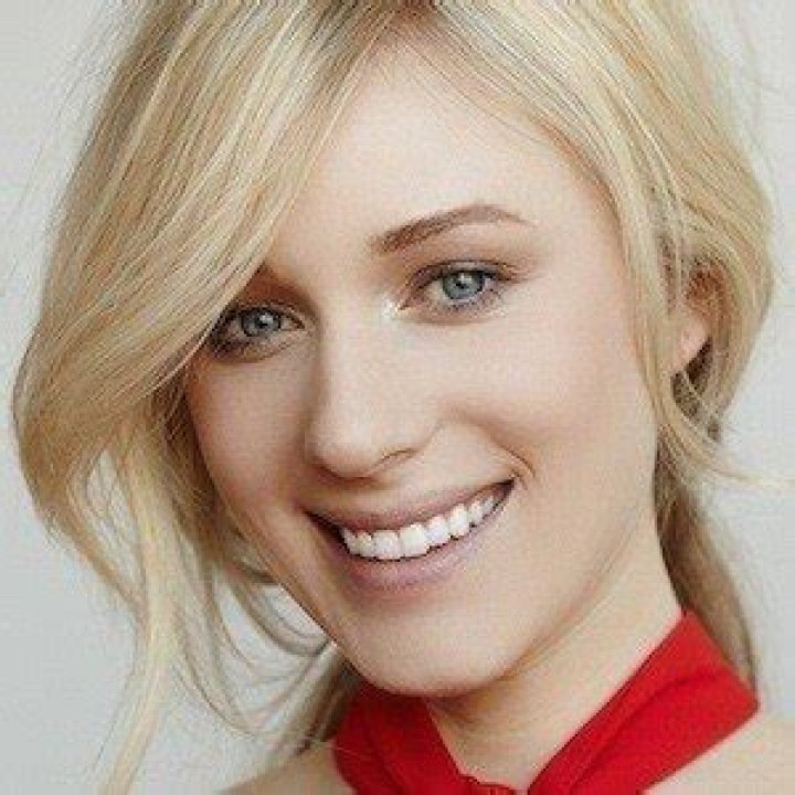 Zoey Poulsen - Bio, Age, Wiki, Facts and Family