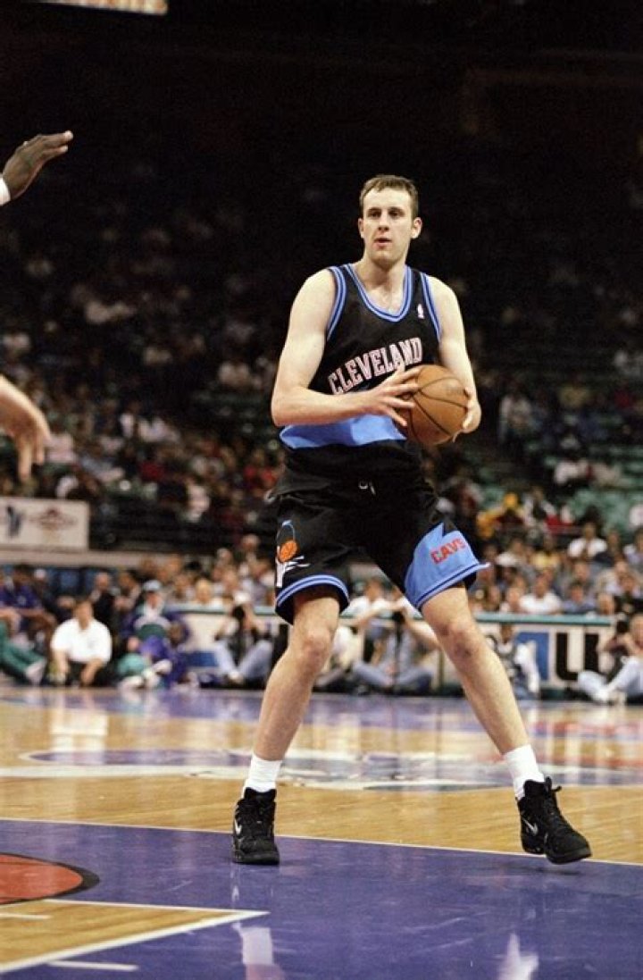 Zydrunas Ilgauskas - Bio, Age, weight, height, Wiki, Facts and Family